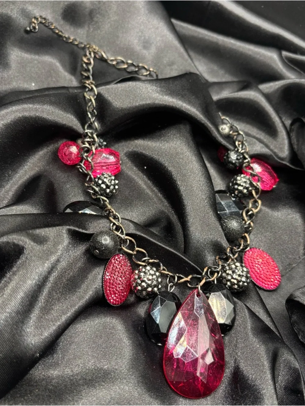 Chunky Black & Dark Pink Statement Necklace Y2K Glam Adjustable